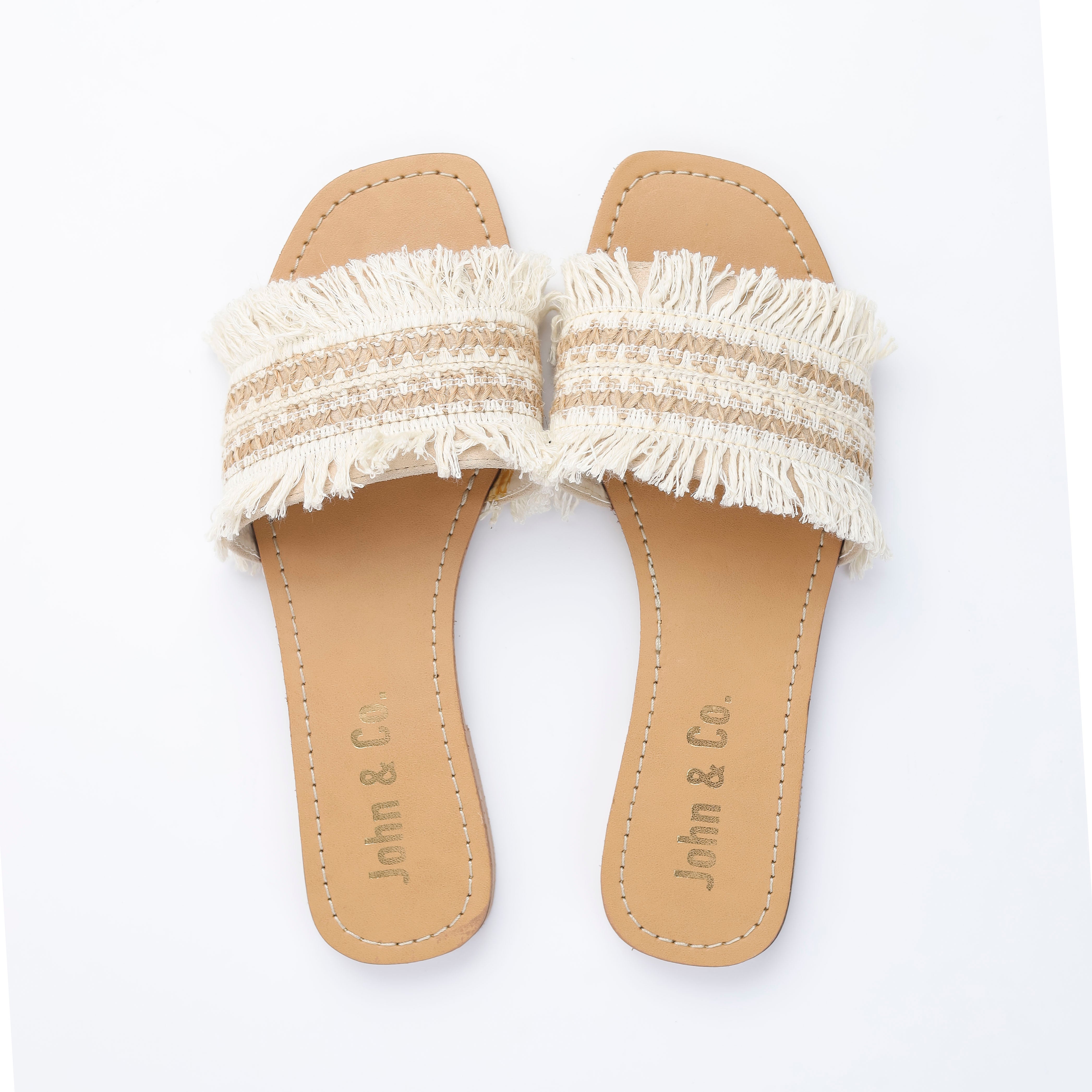 Essence shoe Offwhite