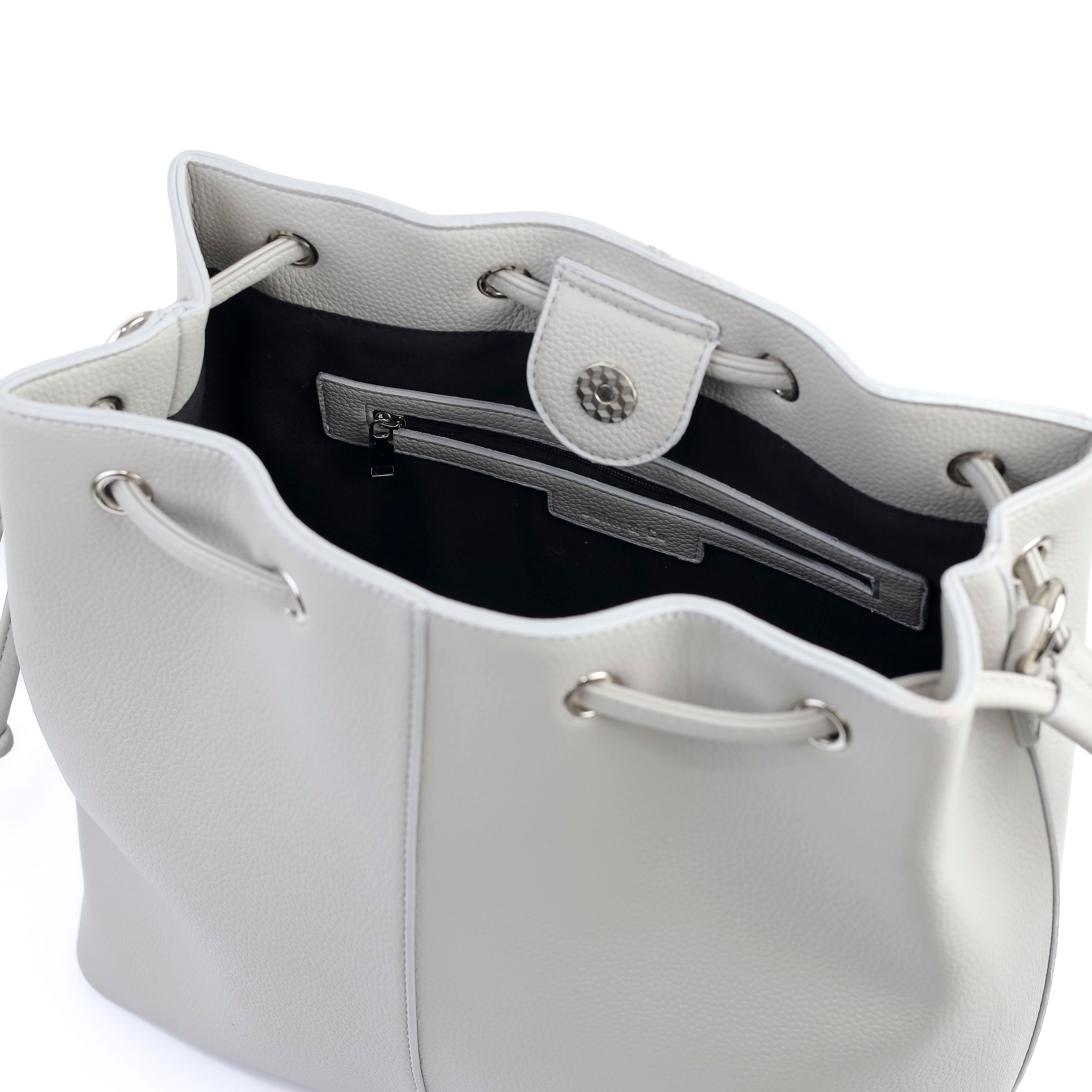 The nivada Grey