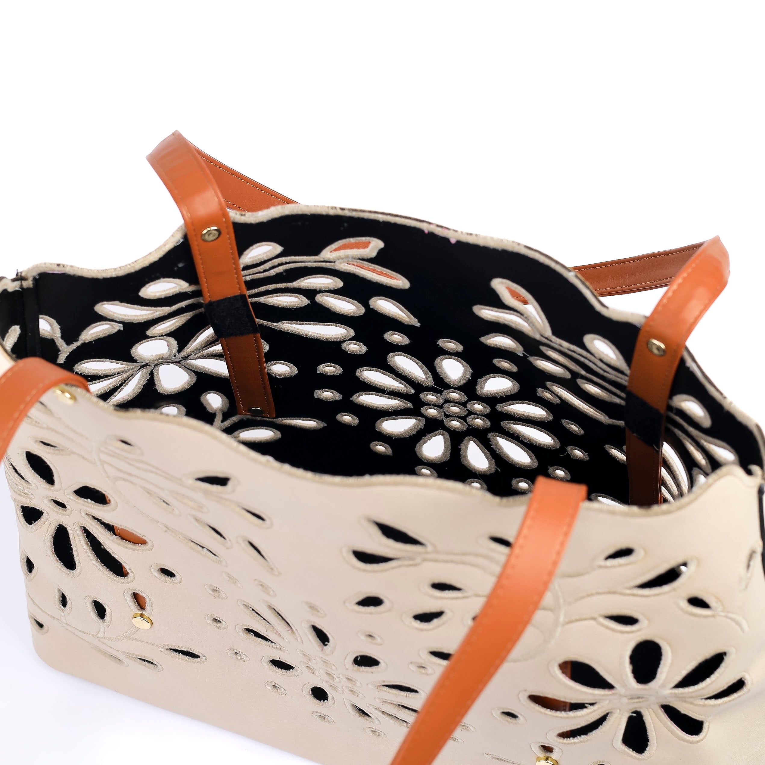 Floral Cutout Tote bag Beige