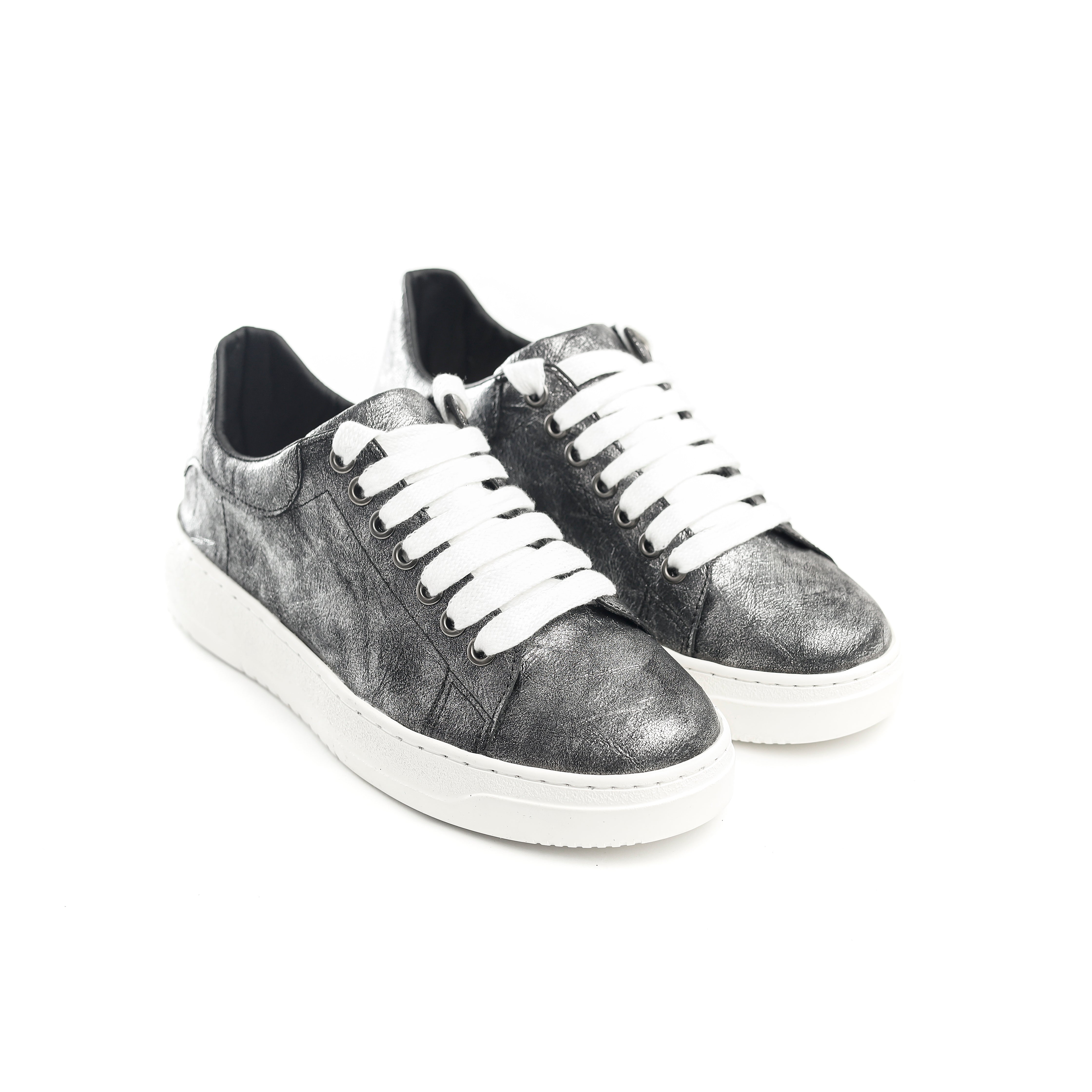 Graphite Spark Sneakers metallic black