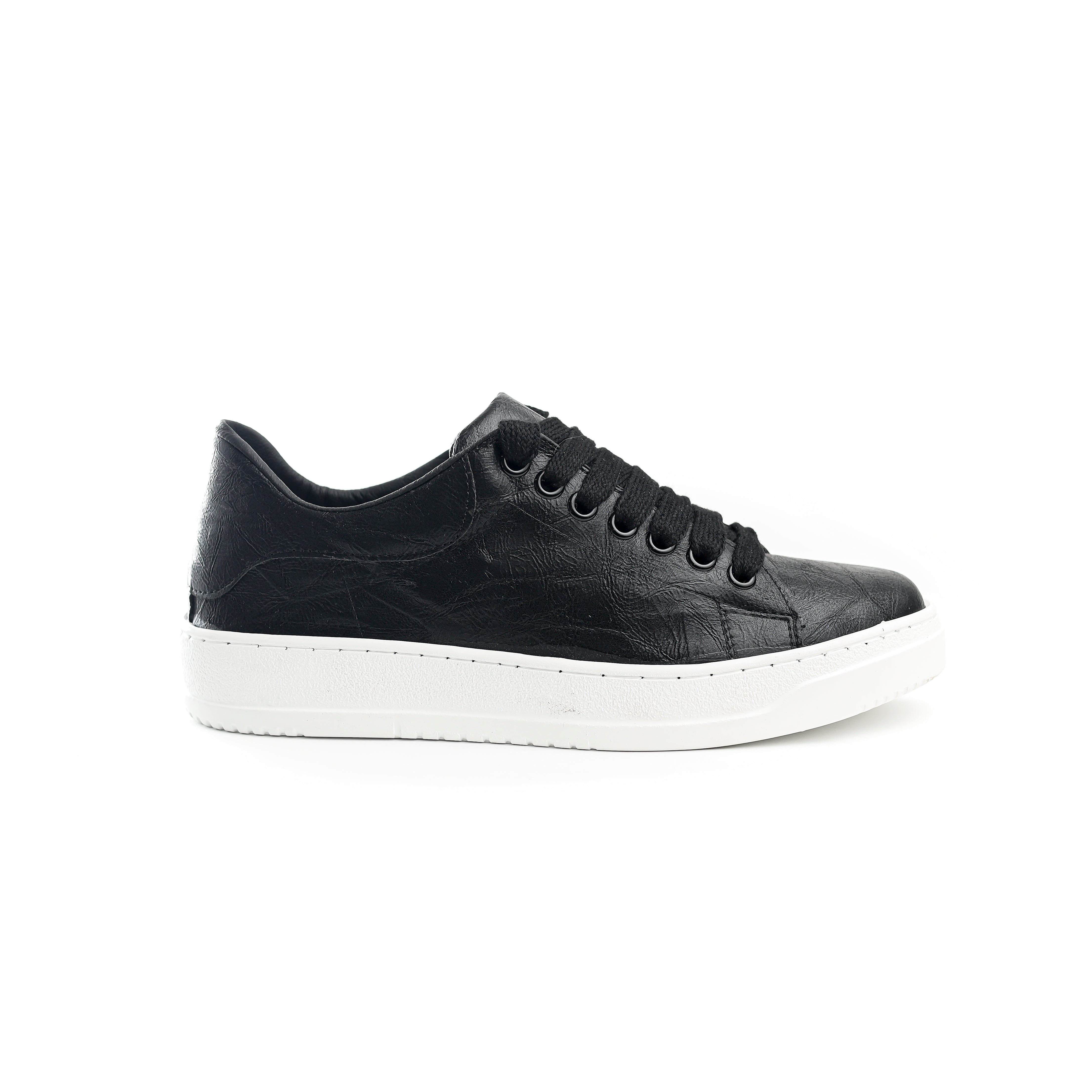 Graphite Spark Sneakers Black