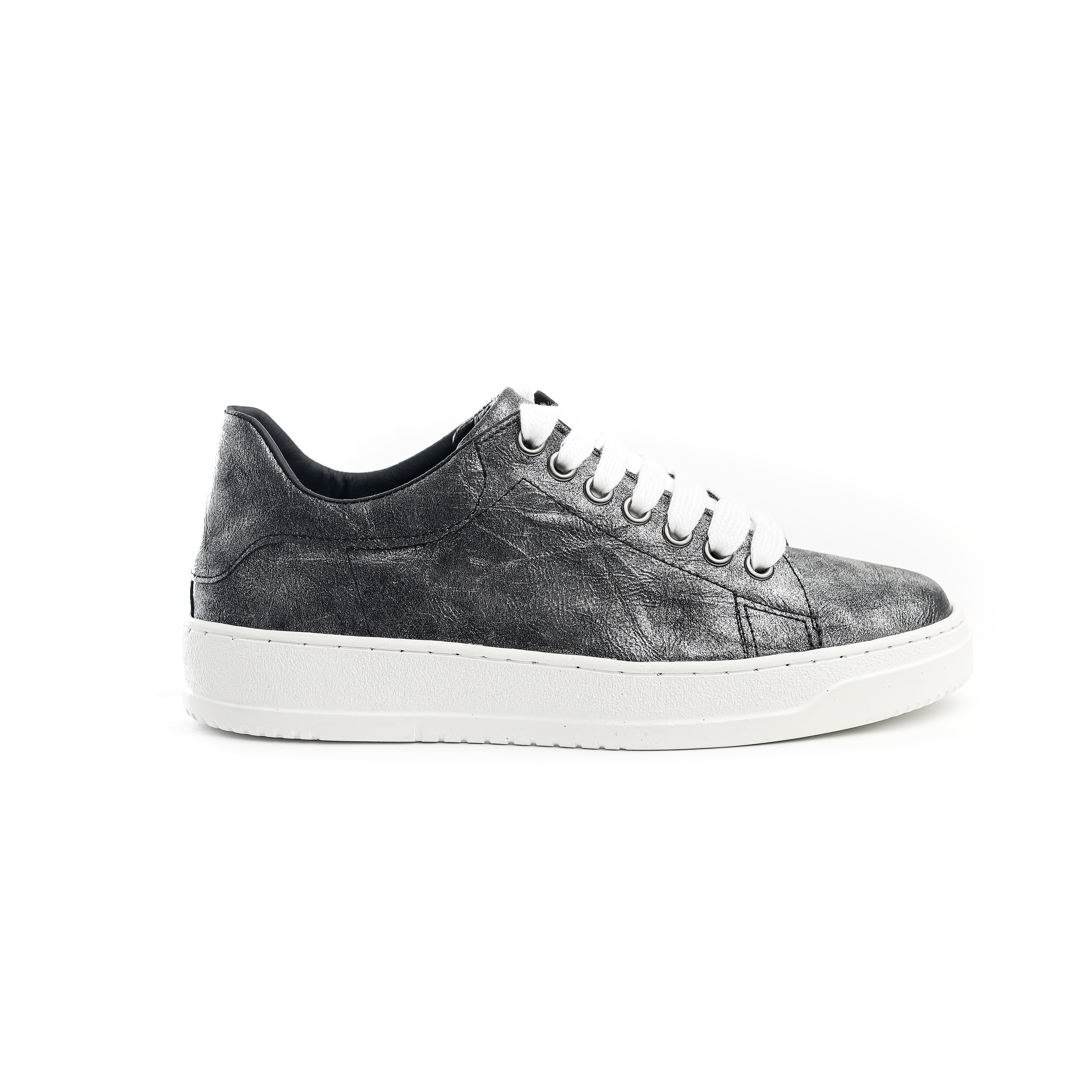 Graphite Spark Sneakers metallic black