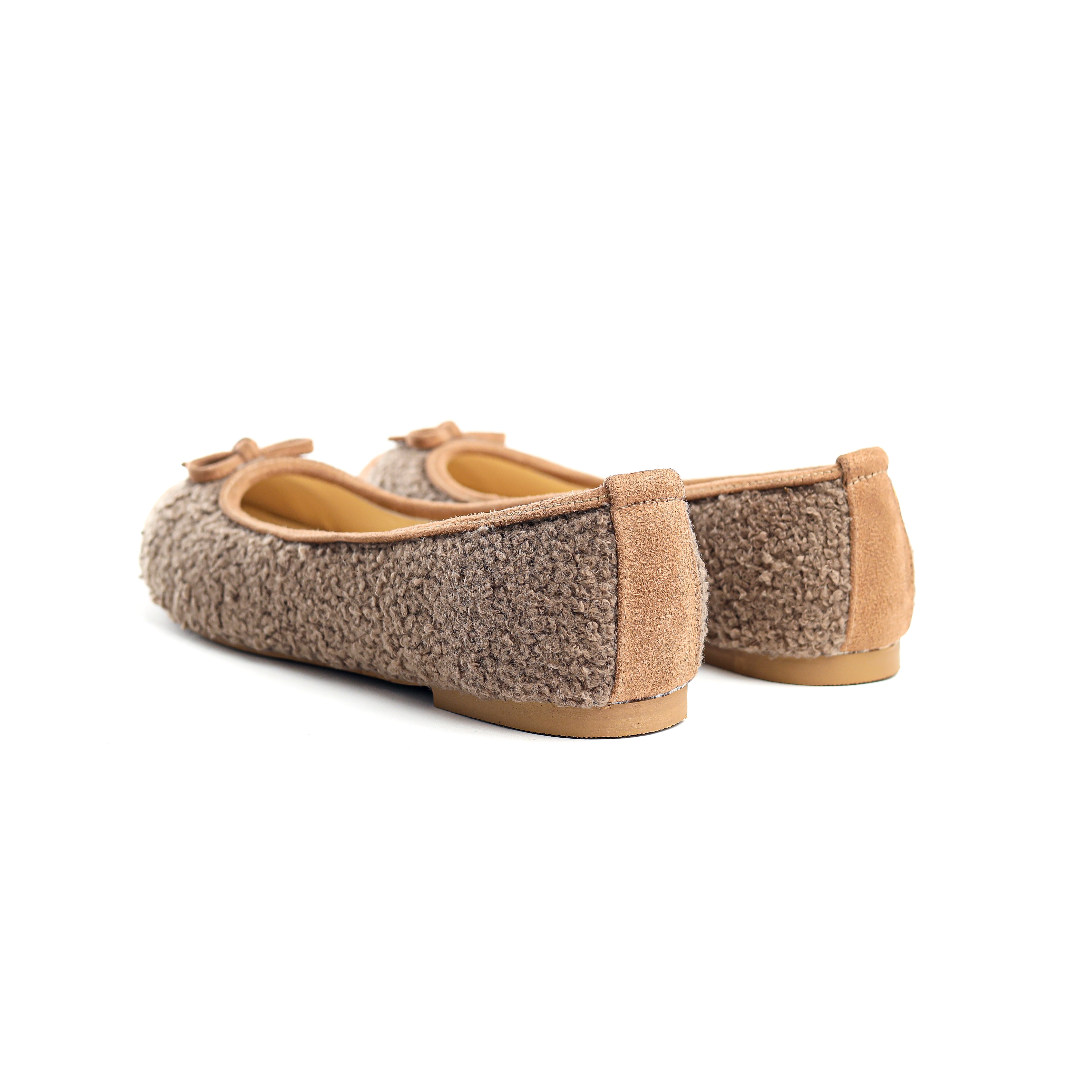 Neutral Fleece Flat Cafe
