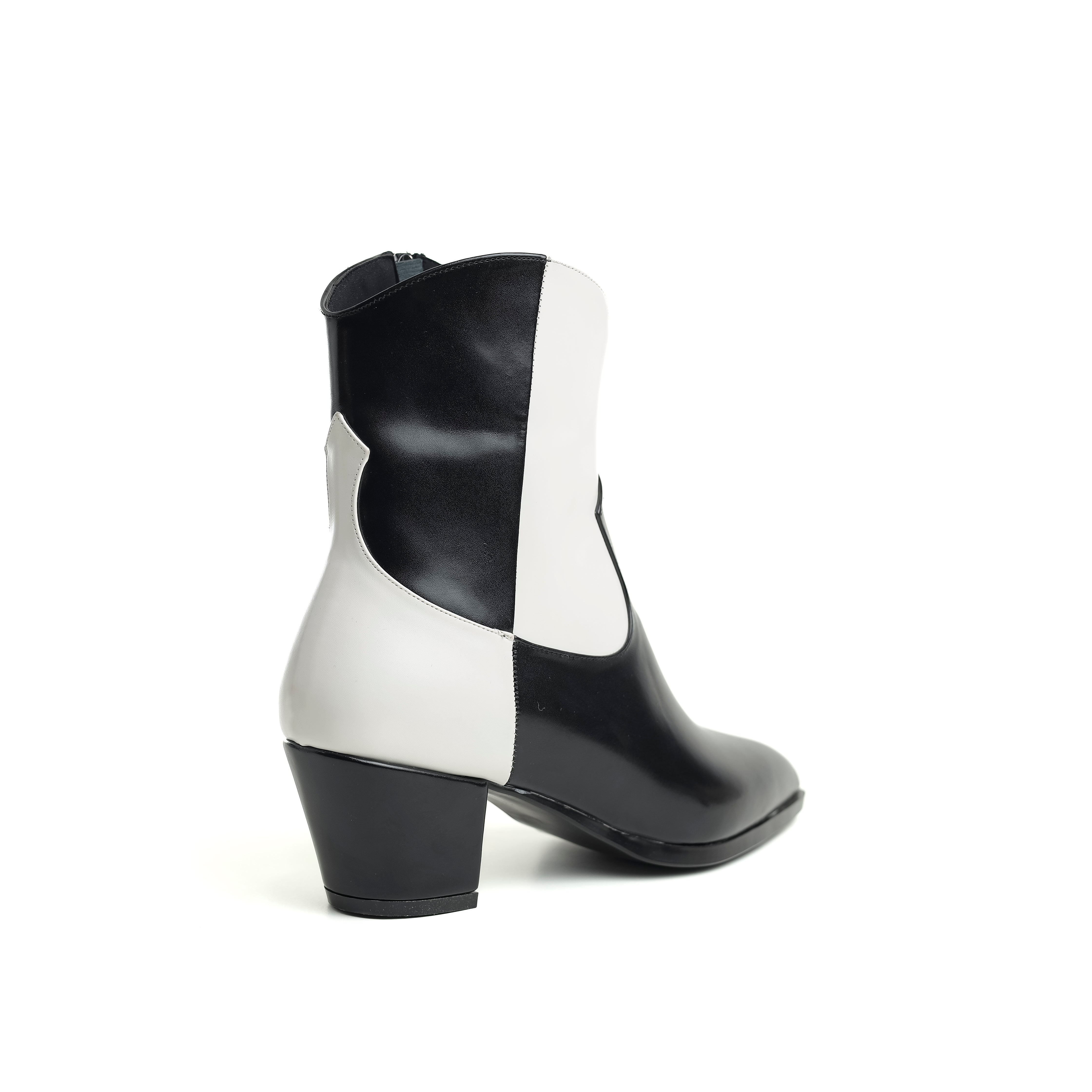 Urban Cowboy Black&White