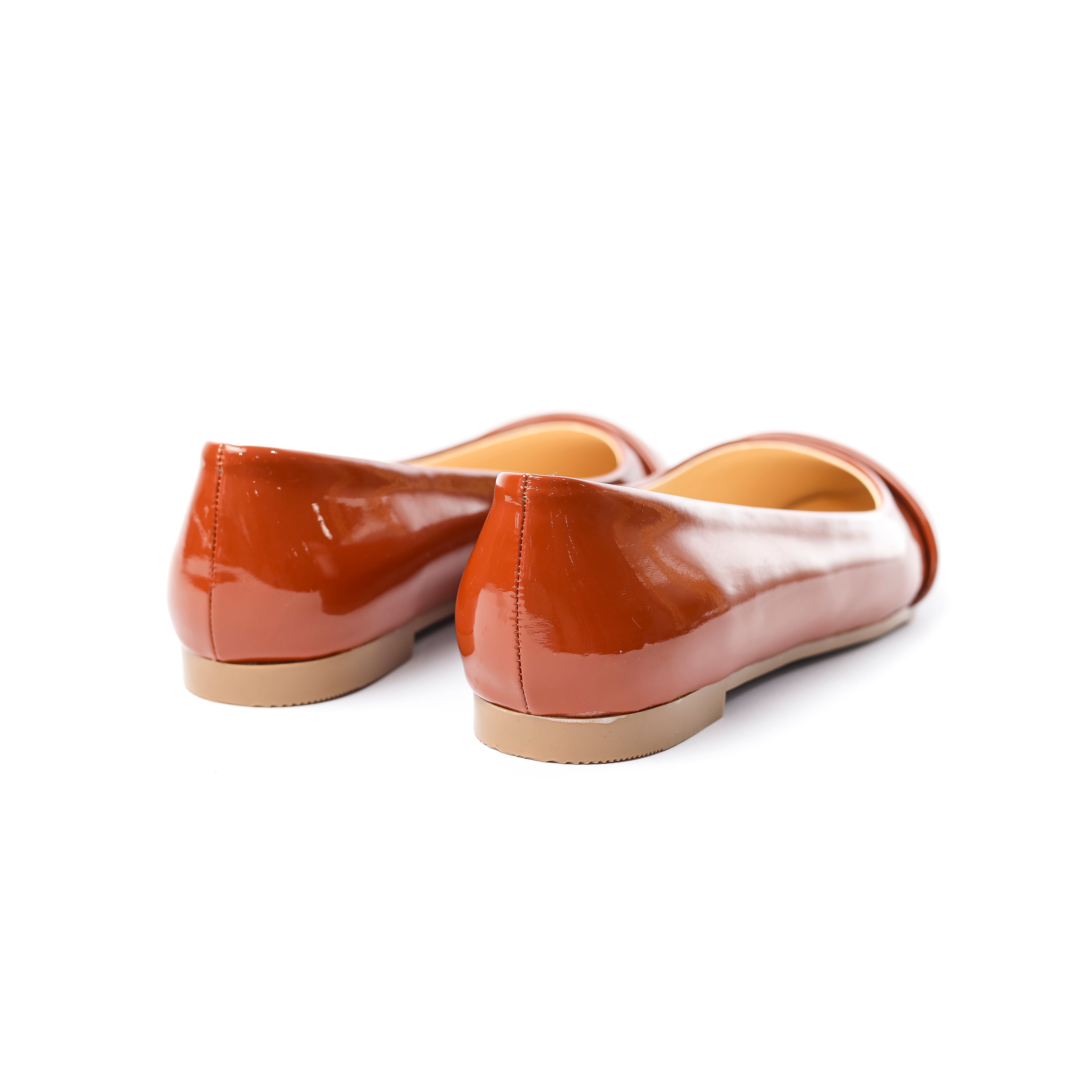 Timeless Pointed Flats Havane