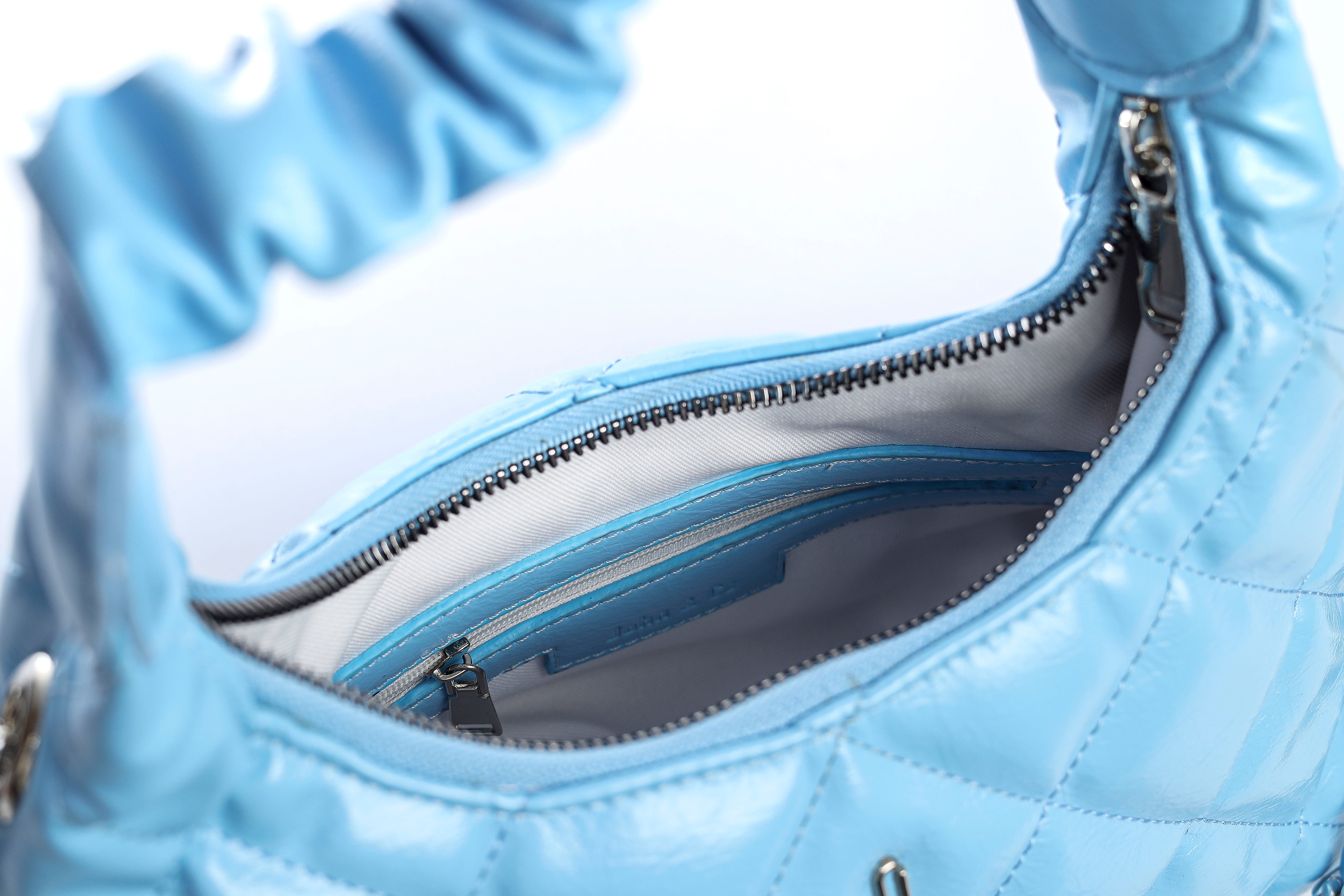 Cloud Puff bag Light blue