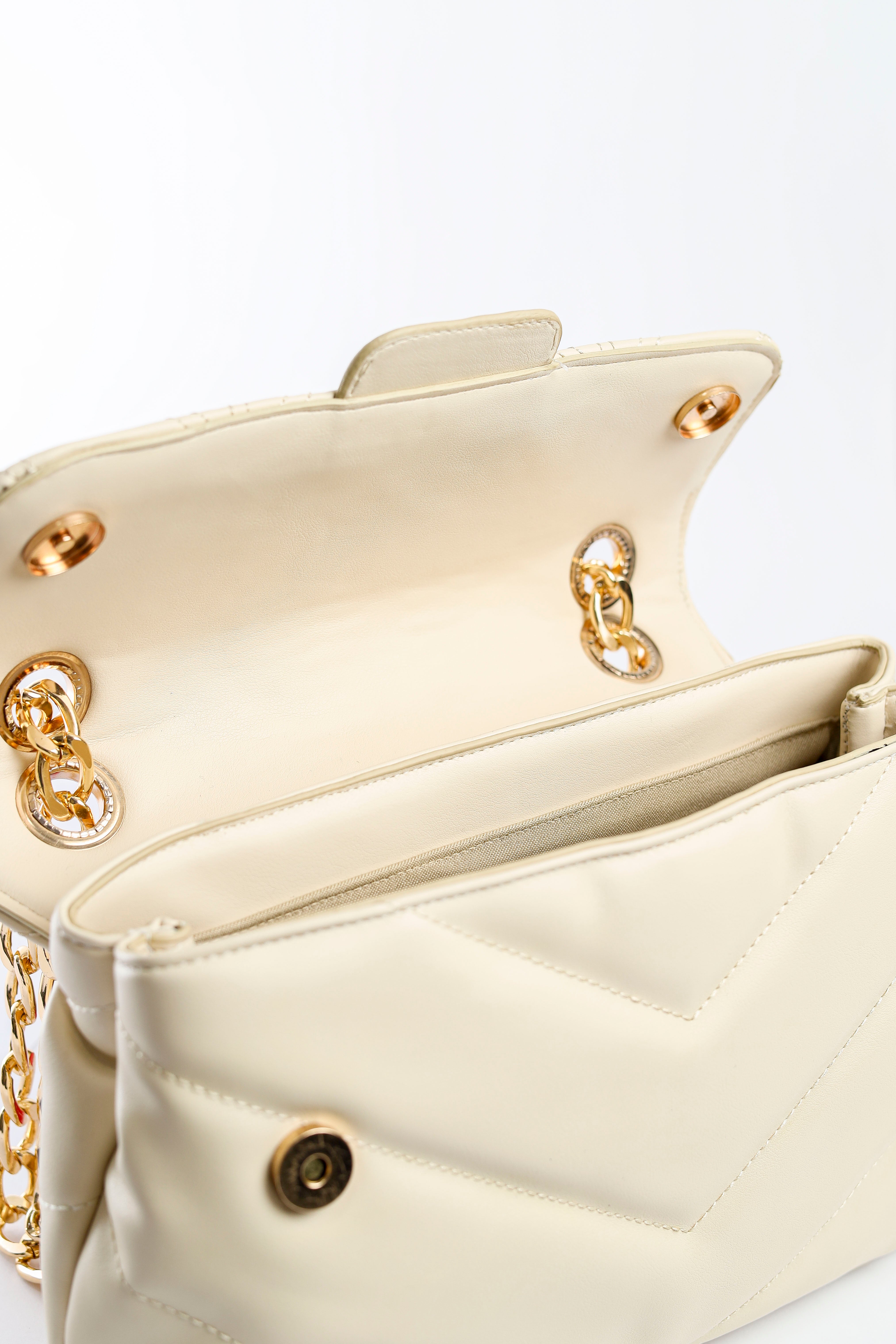 Sleek Chain Bag Beige