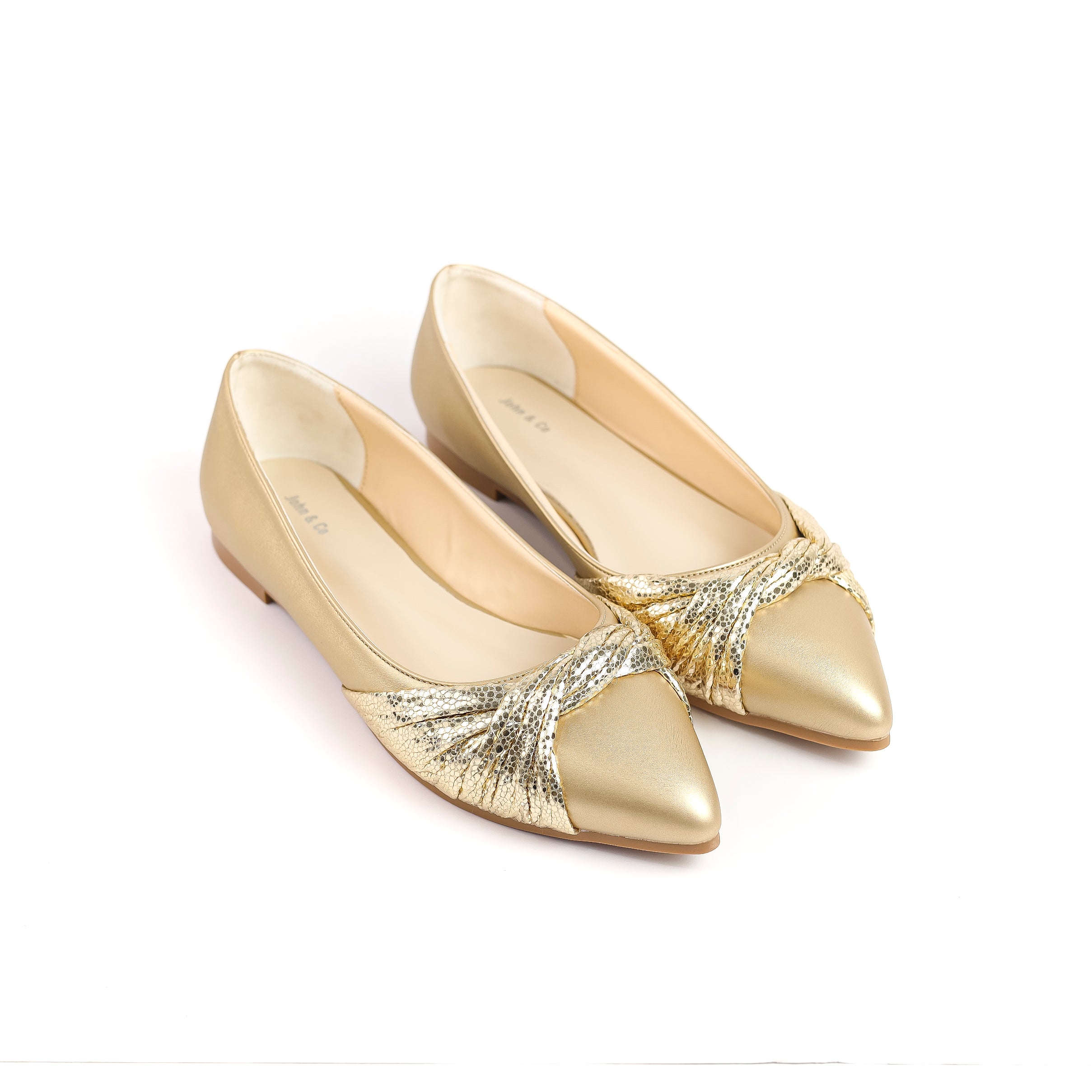 Sophisticated Knotted Evening Gold