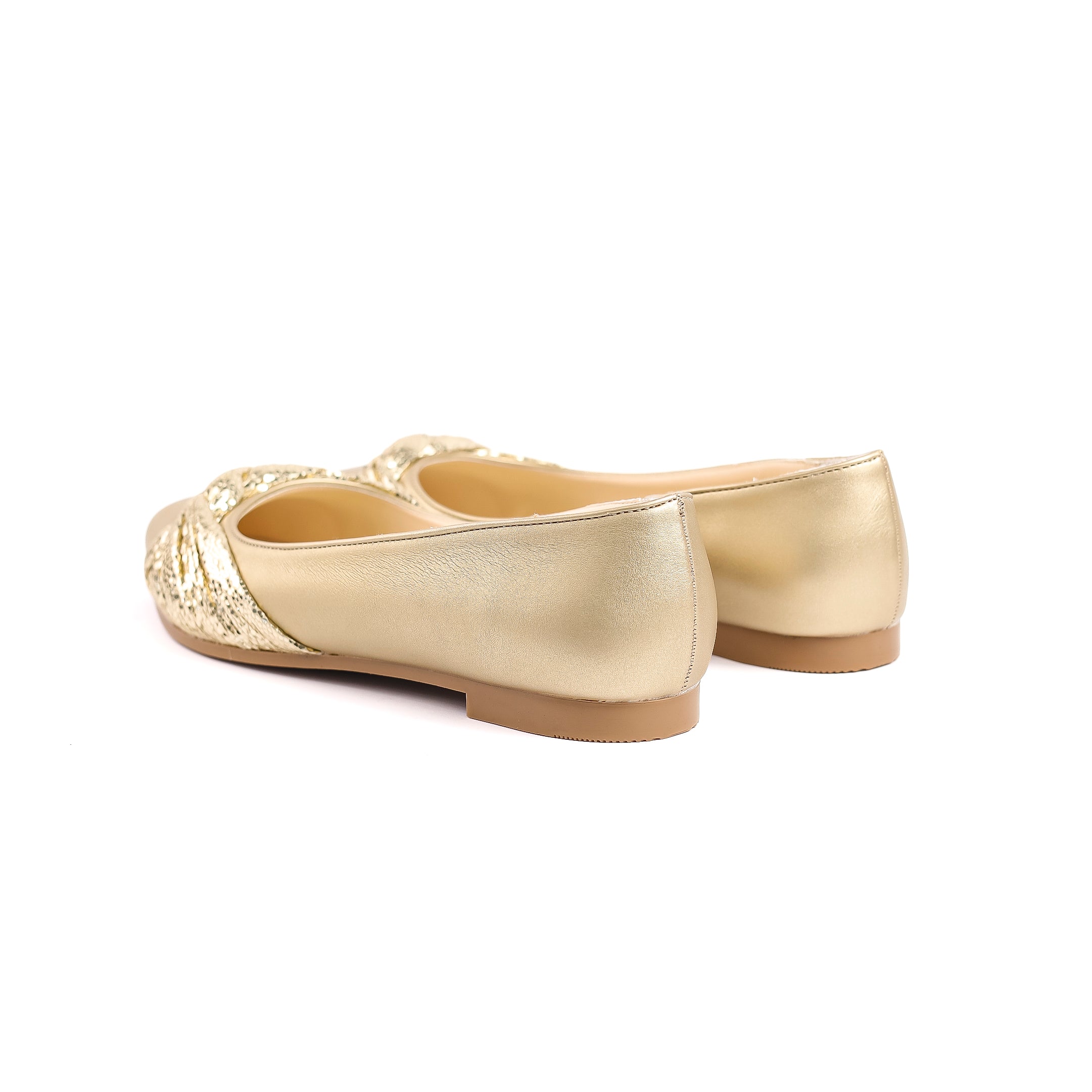 Sophisticated Knotted Evening Gold