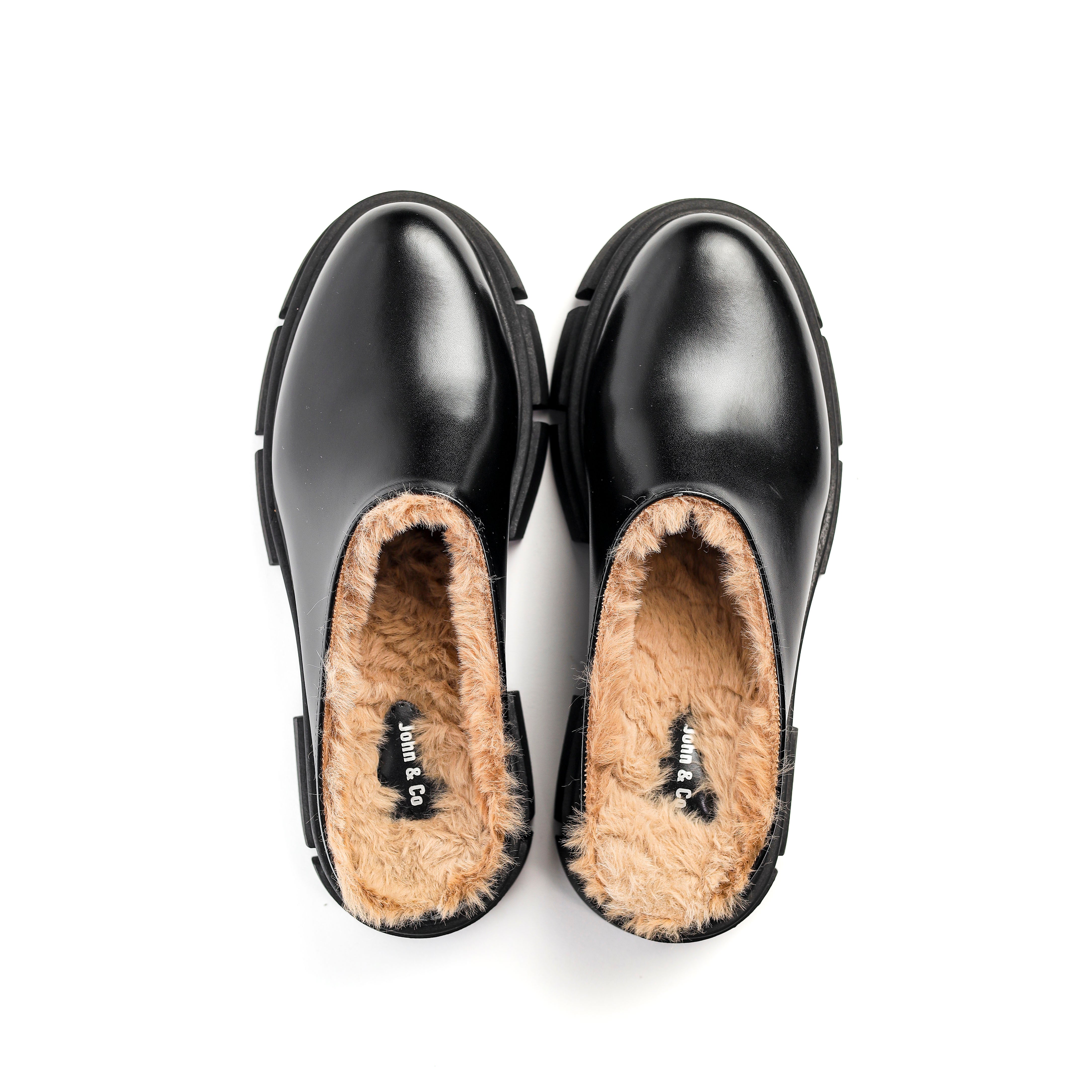 Warmth Luxe Clogs Black