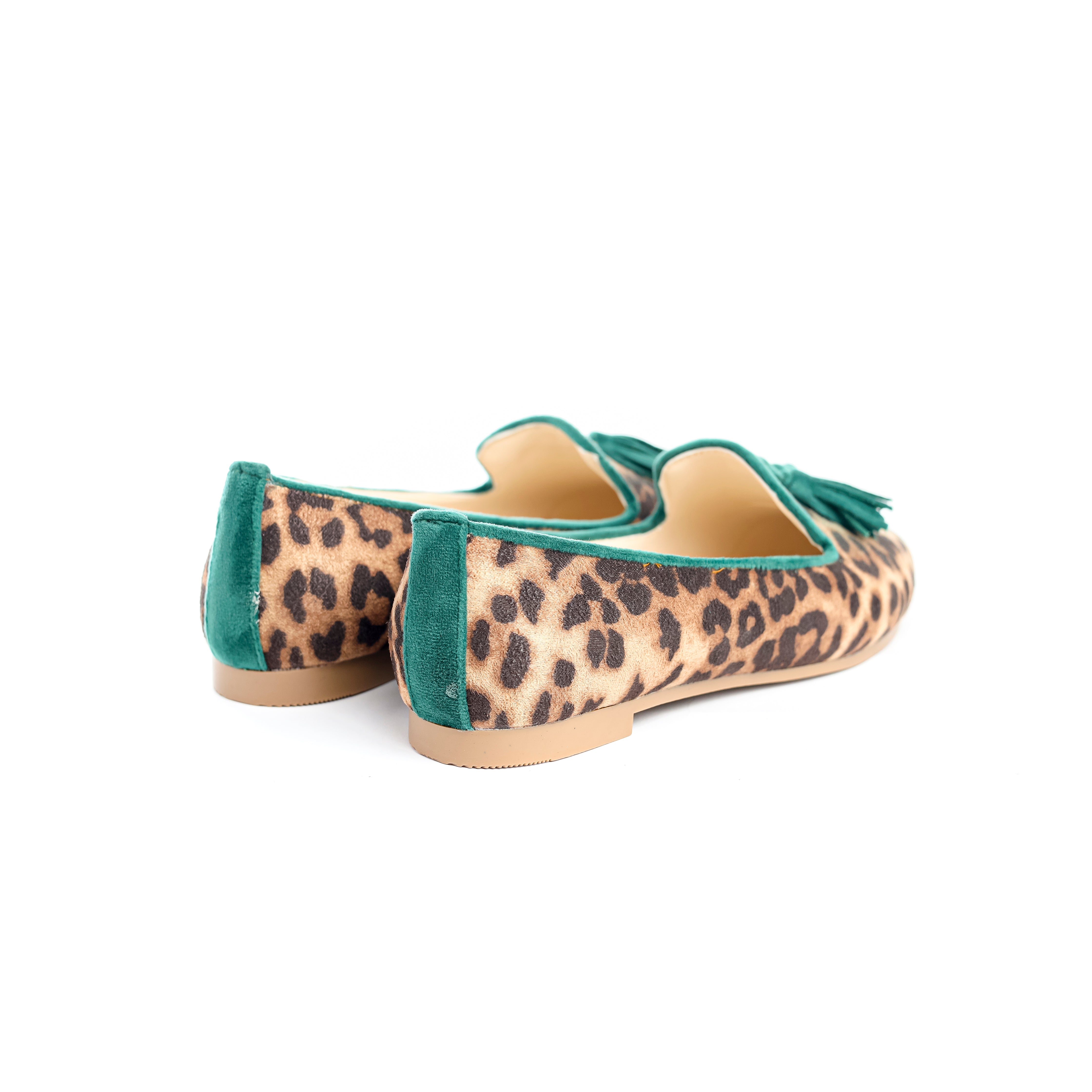 Wild Charm Loafers Brown