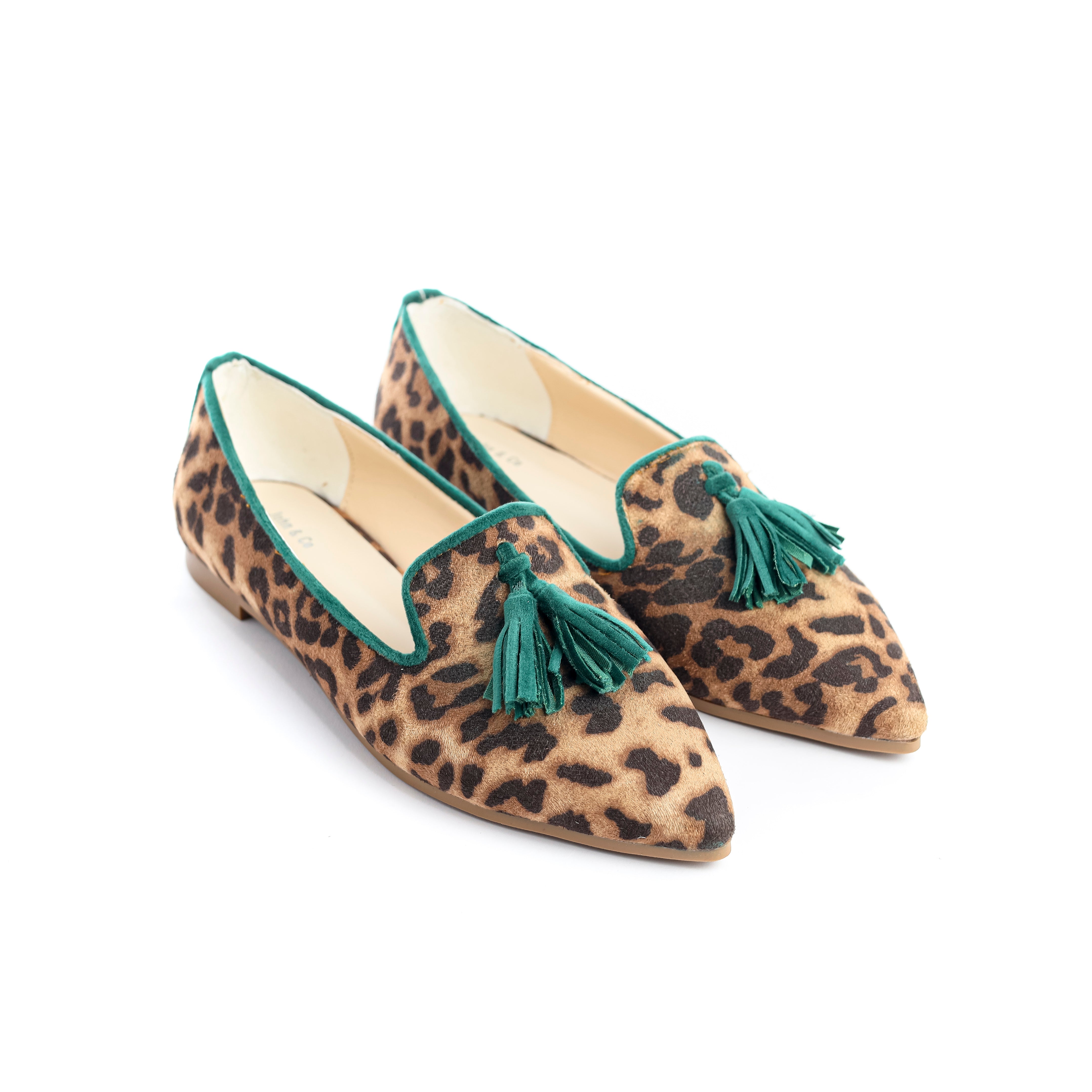 Wild Charm Loafers Brown