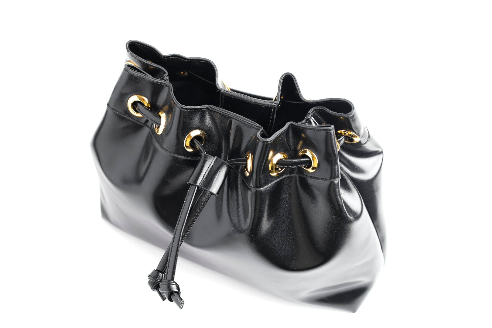 Vintage-Inspired Leather Bucket Black