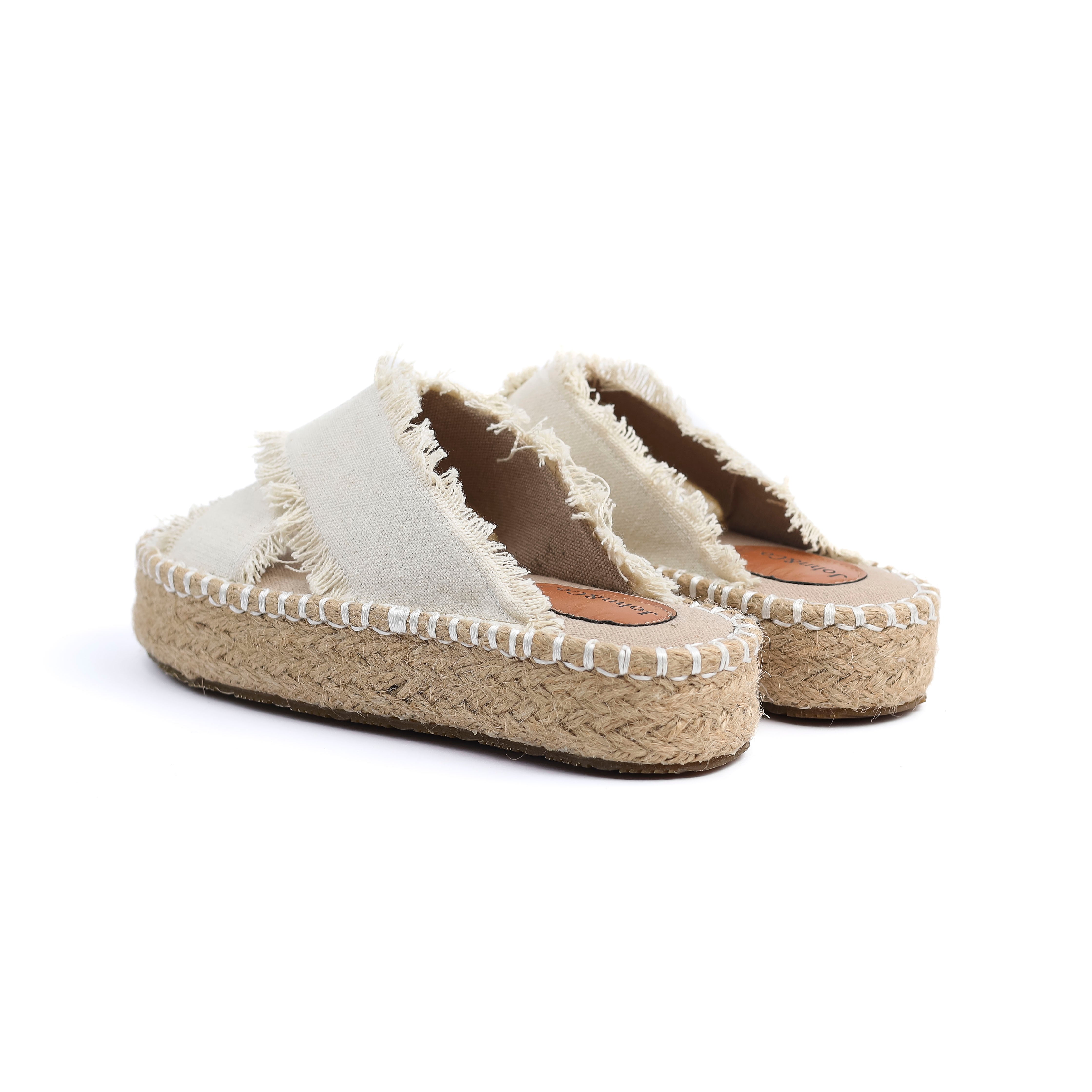 Breezy Slippers Beige