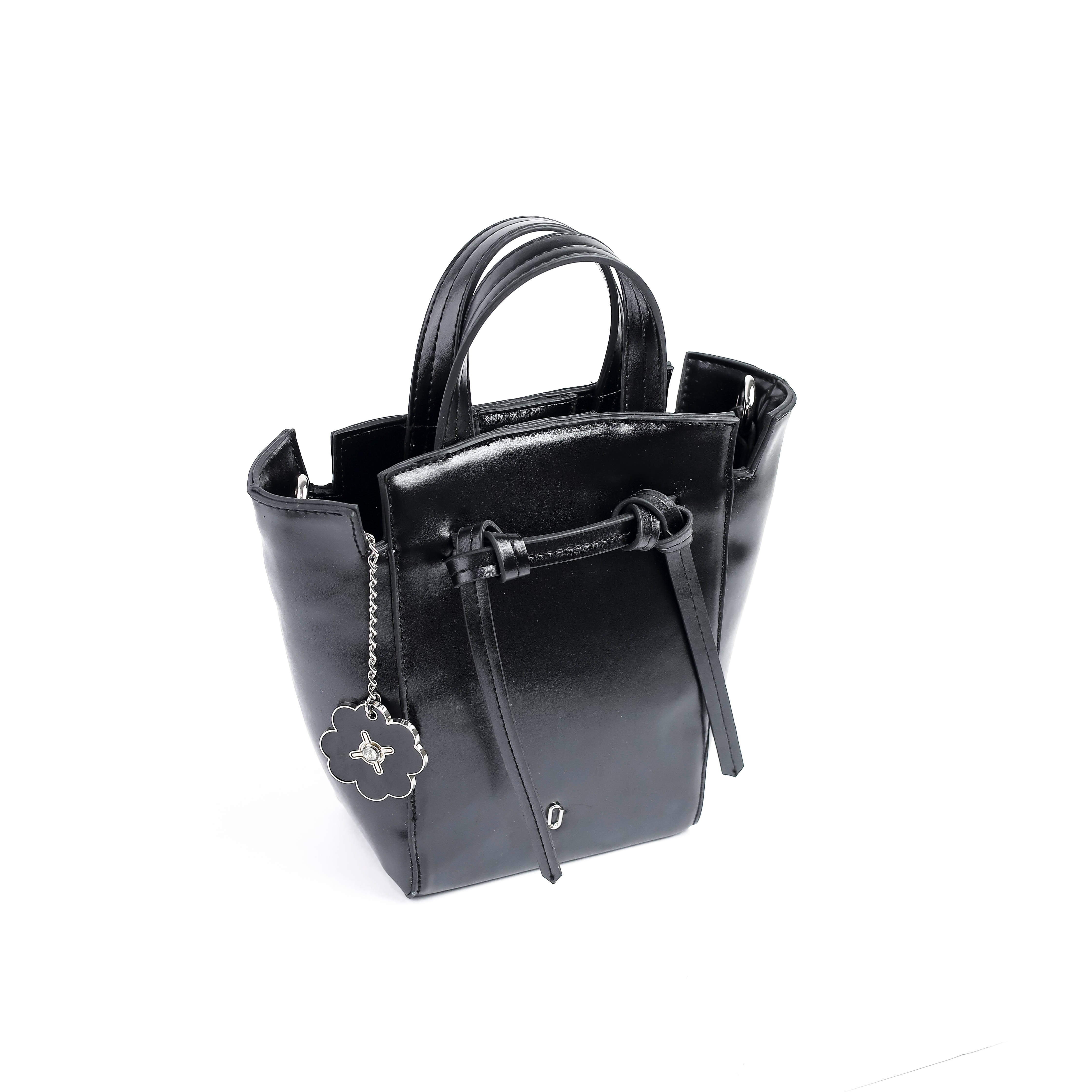 The Manon Black