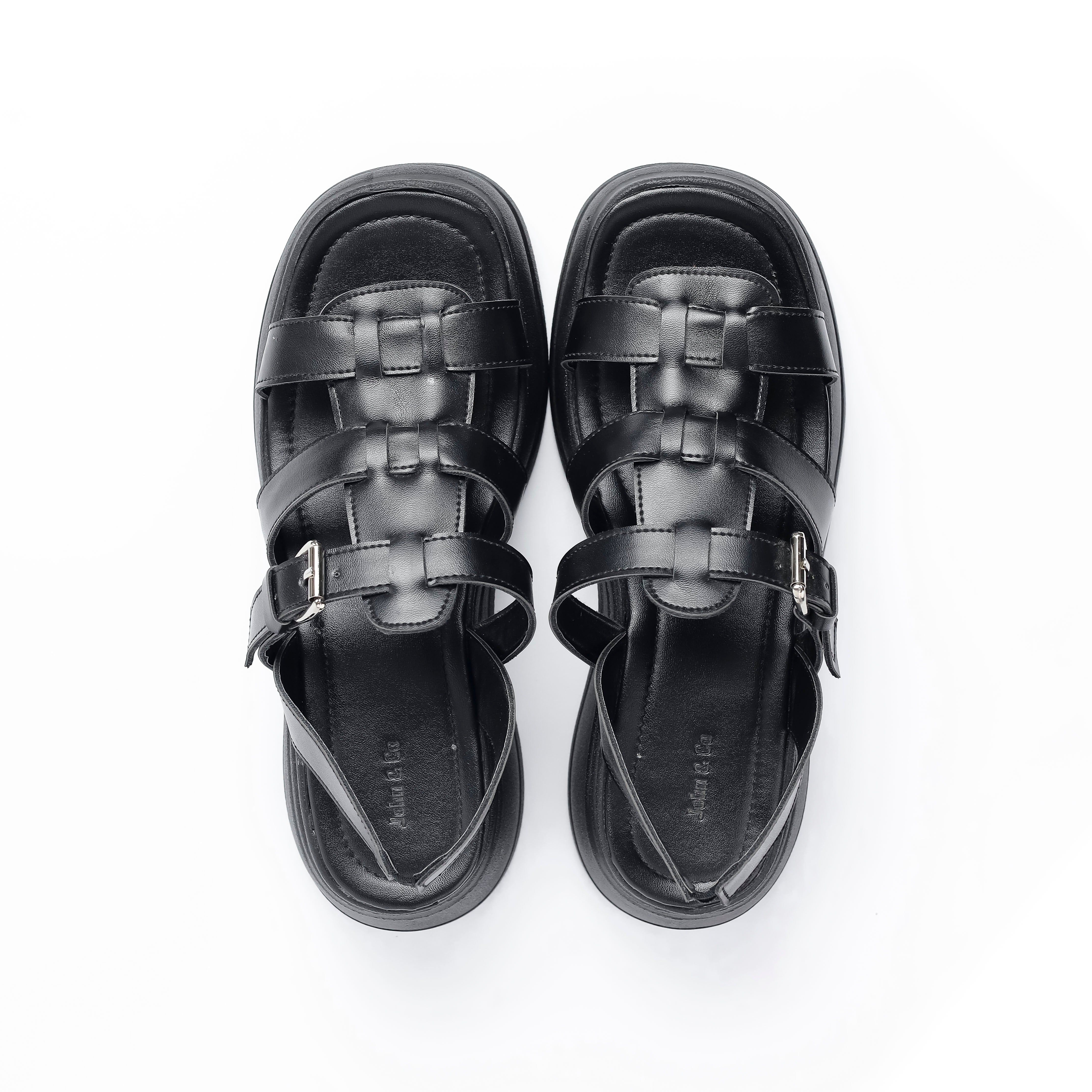 Zari Black