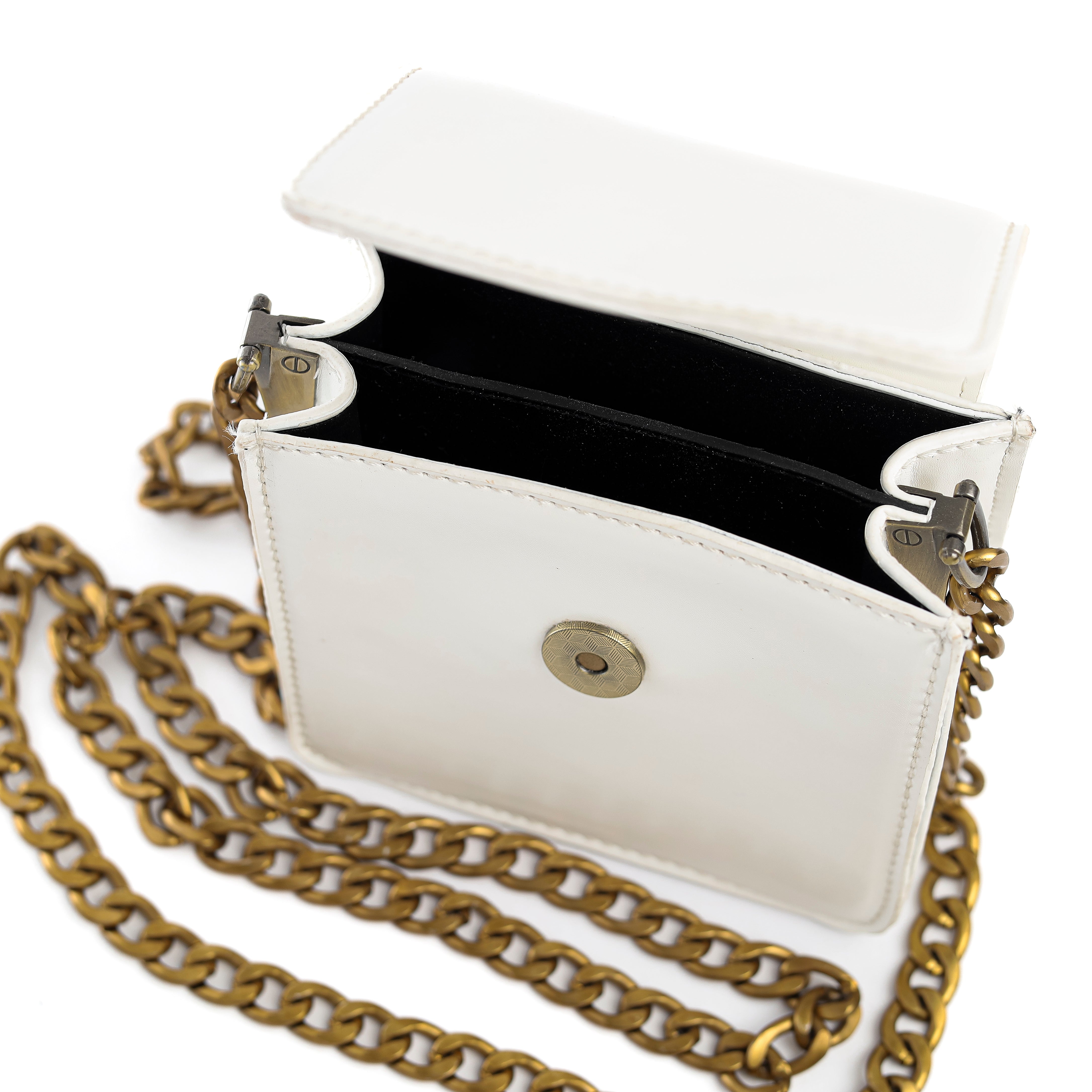 Bold Chain Box Satche White