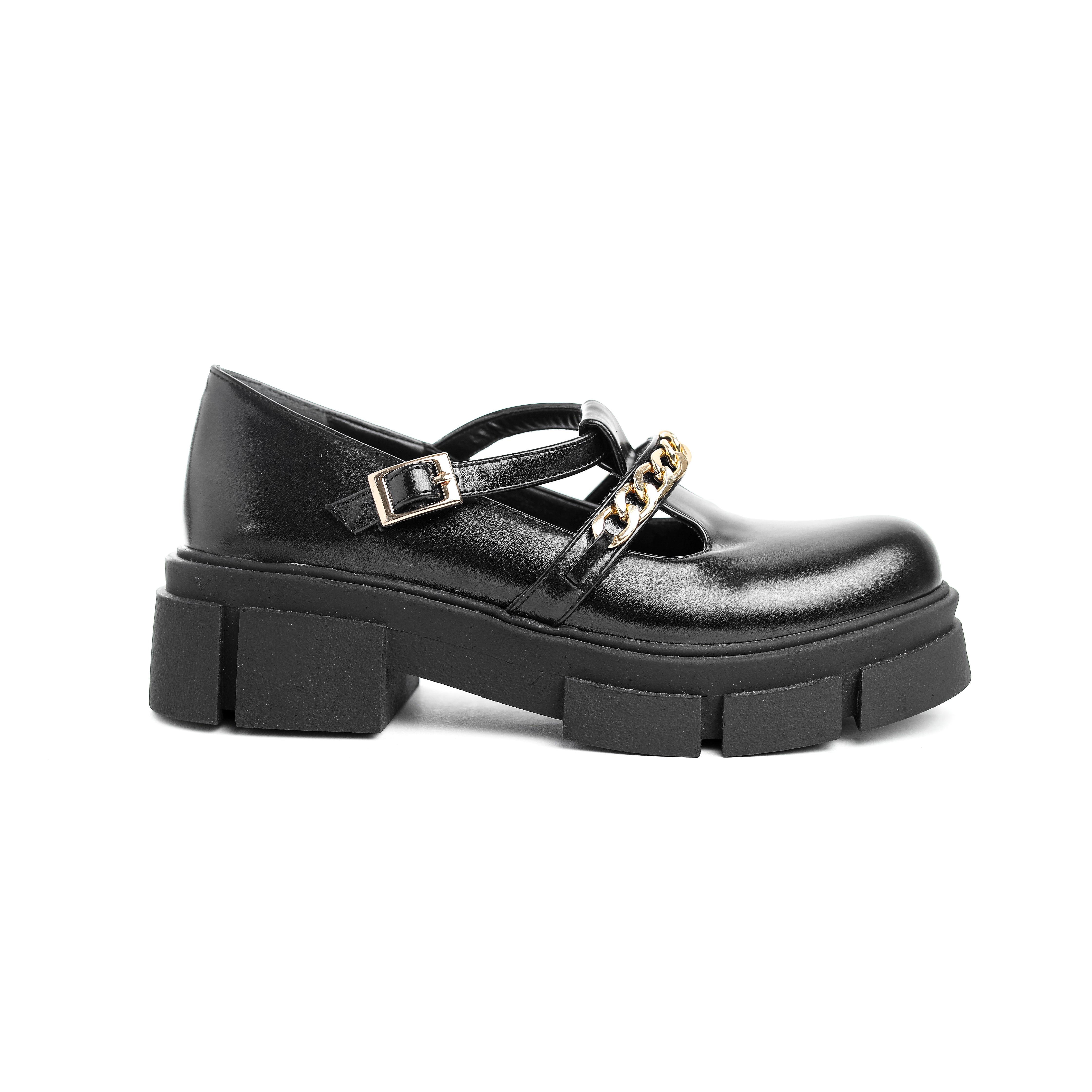 Statement Chain Leather Loafers